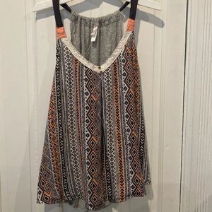 Size large rank top
